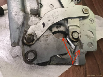 Electrolux dishwasher door hinges - 88296E45-6F44-41DF-A6FF-61B4CFA4C524.jpeg