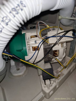 The circulation pump is leaking ?  - IMG-20210318-WA0000.jpg