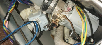 The contact group of the heating element has burned out, help me understand the reason - WhatsApp Image 2022-01-20 at 13.26.05 (1).jpeg
