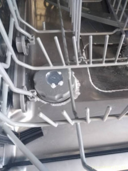 Salt at the bottom of the dishwasher - IMG_20230330_094230.jpg