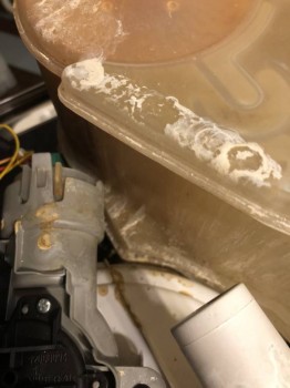 Bosh srv55to3eu 38 where is the leak coming from? - E17A5051-AC70-476D-883B-E00AE354B325.jpeg